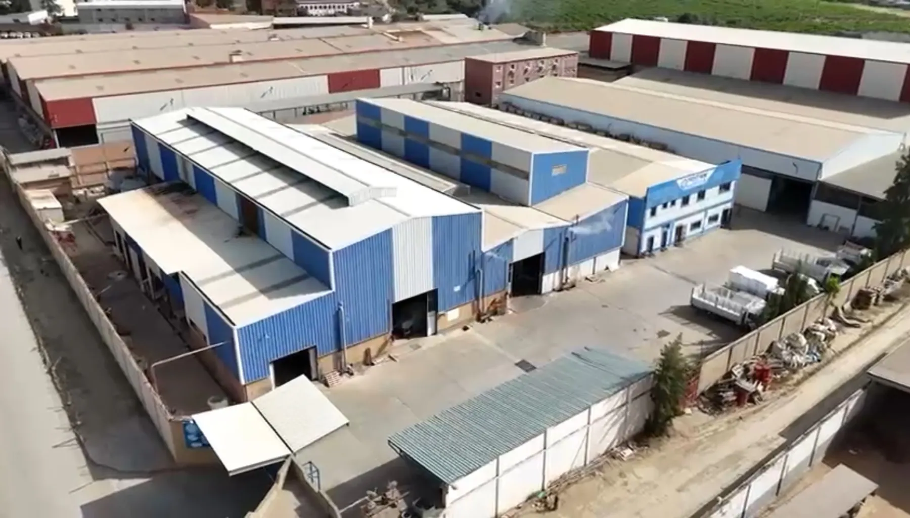 Vue aérienne de l’usine Oasis Aluminium à Boumerdès